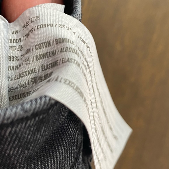 Abercrombie Distressed Ultra High Rise Ankle Straight Jean in Black Size 27 - Picture 5 of 6